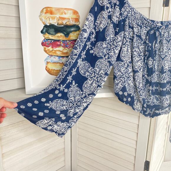 Altar'd State blue and white off the shoulder crop top - Picture 6 of 11